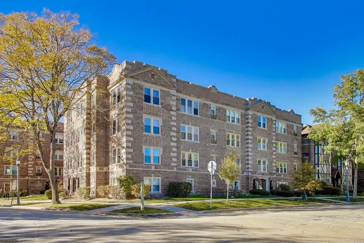 46 6th Avenue #GJ, La Grange, IL 60525 - Image #1