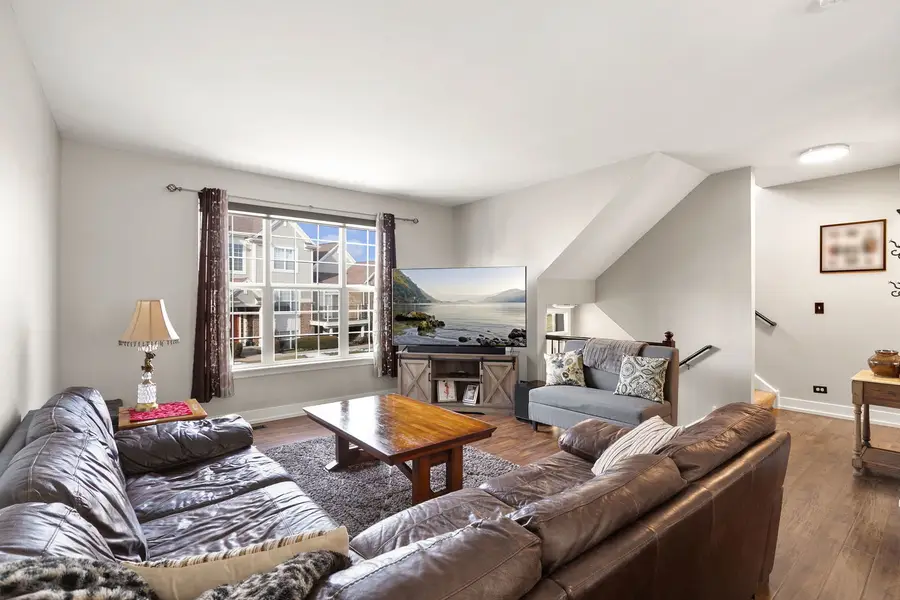 1474 Deer Pointe Drive, South Elgin, IL 60177 - Image #2