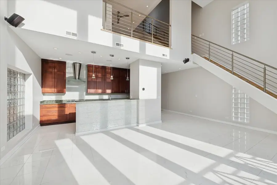 1614 W Augusta Boulevard #3, Chicago, IL 60622 - Image #3