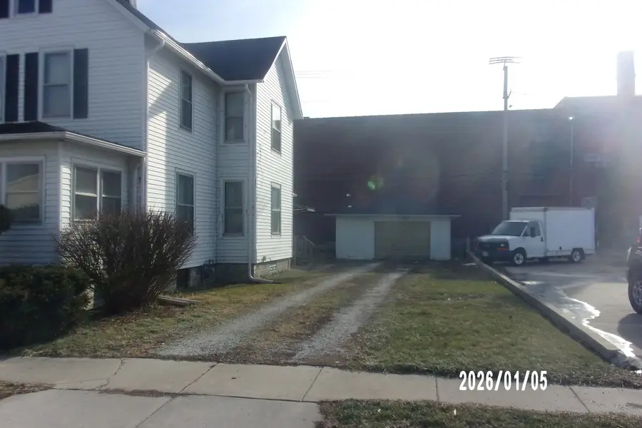 223 E Oak Street, Watseka, IL 60970 - Image #2