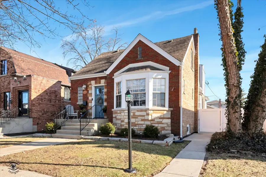 9751 S Hamlin Avenue, Evergreen Park, IL 60805 - #2