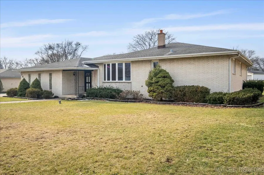 16500 Leslie Ann Drive, Tinley Park, IL 60477 - Image #2