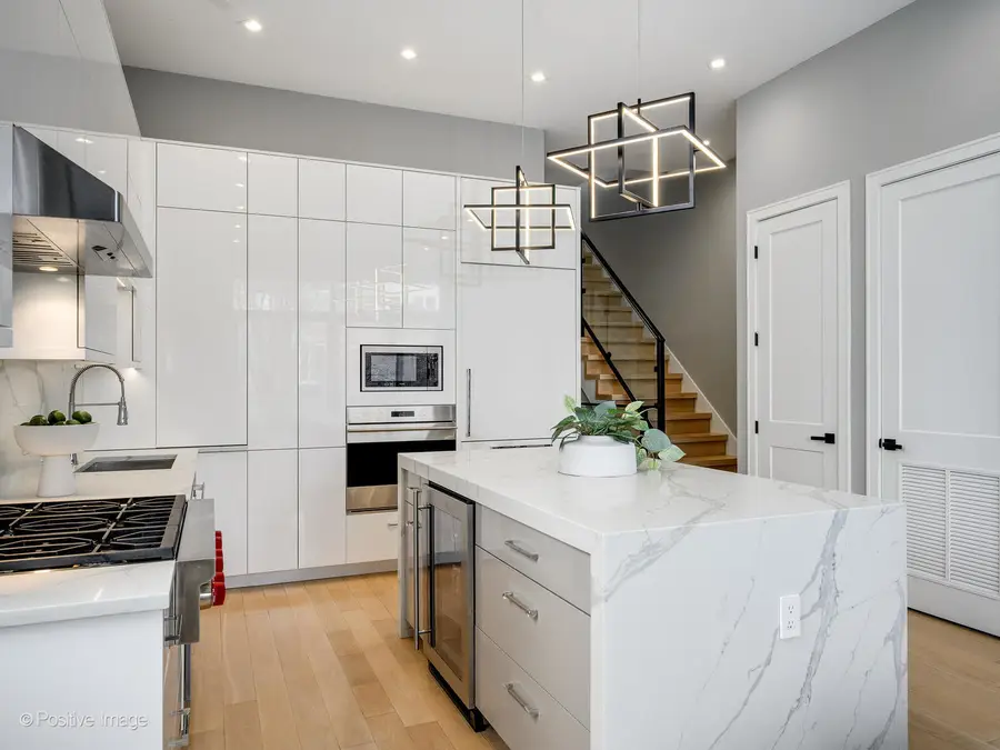 1513 W Thomas Street #3, Chicago, IL 60642 - Image #3