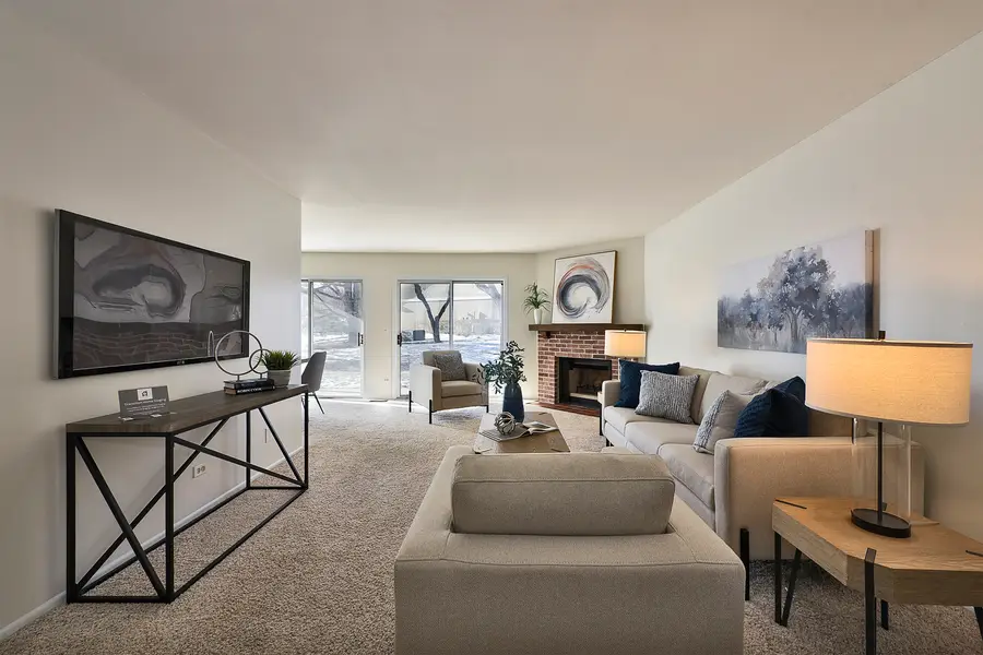 252 Appletree Court, Buffalo Grove, IL 60089 - Image #2