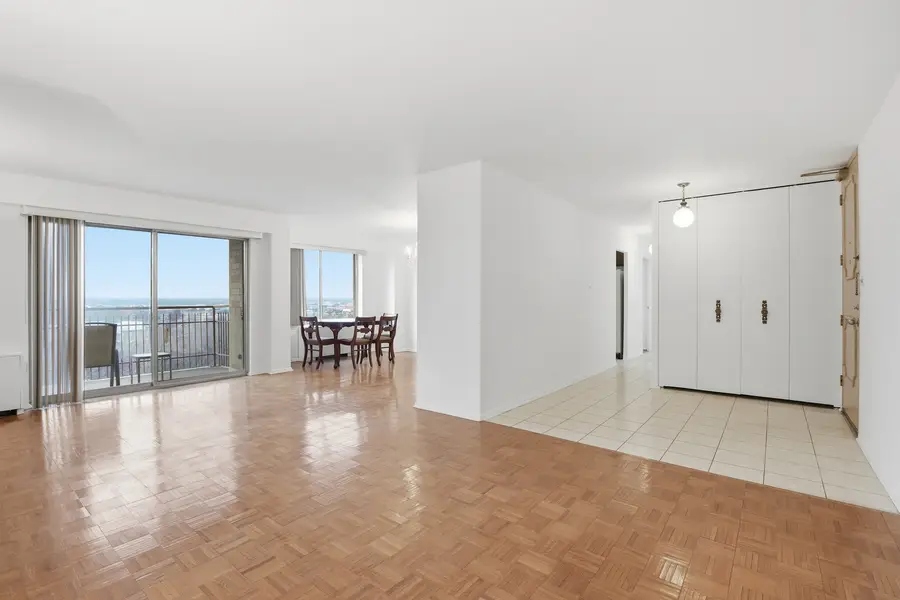 6833 N Kedzie Avenue #1006, Chicago, IL 60645 - Image #2