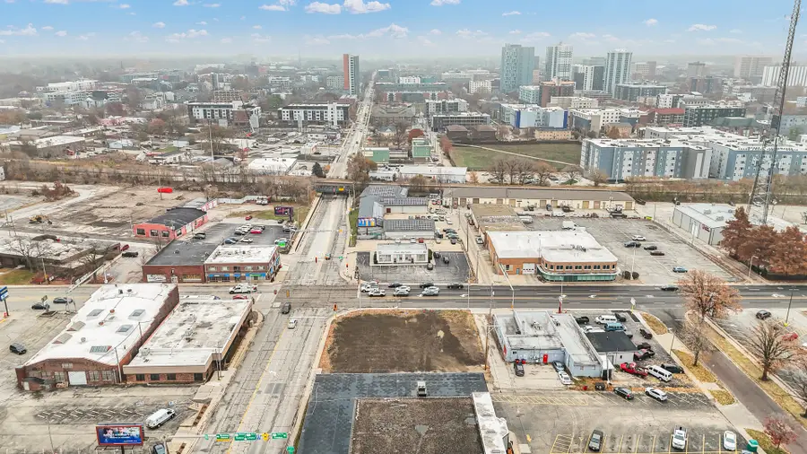 401 S Neil Street, Champaign, IL 61820 - Image #2