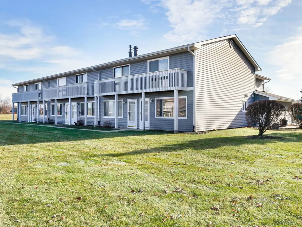 17475 W Chestnut Lane, Gurnee, IL 60031 - Image #1