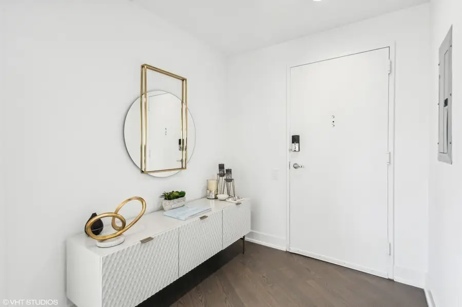 510 W Erie Street #1701, Chicago, IL 60654 - Image #2