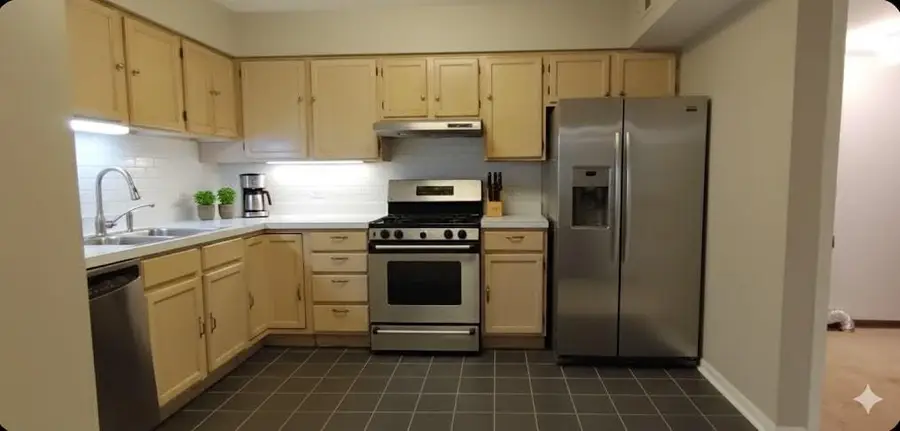 18600 Village West Drive #303, Hazel Crest, IL 60429 - Image #3