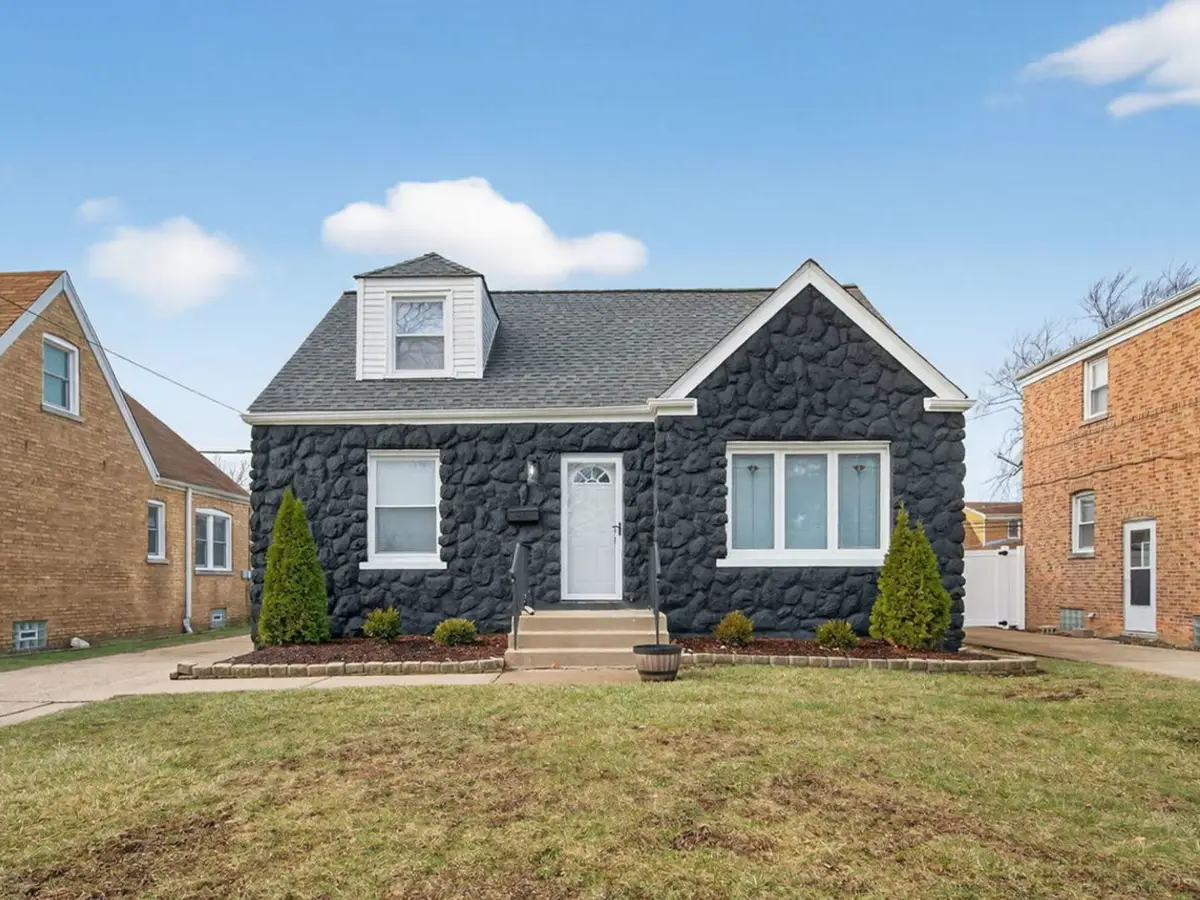 6046 N Oriole Avenue, Chicago, IL 60631 - Image #1