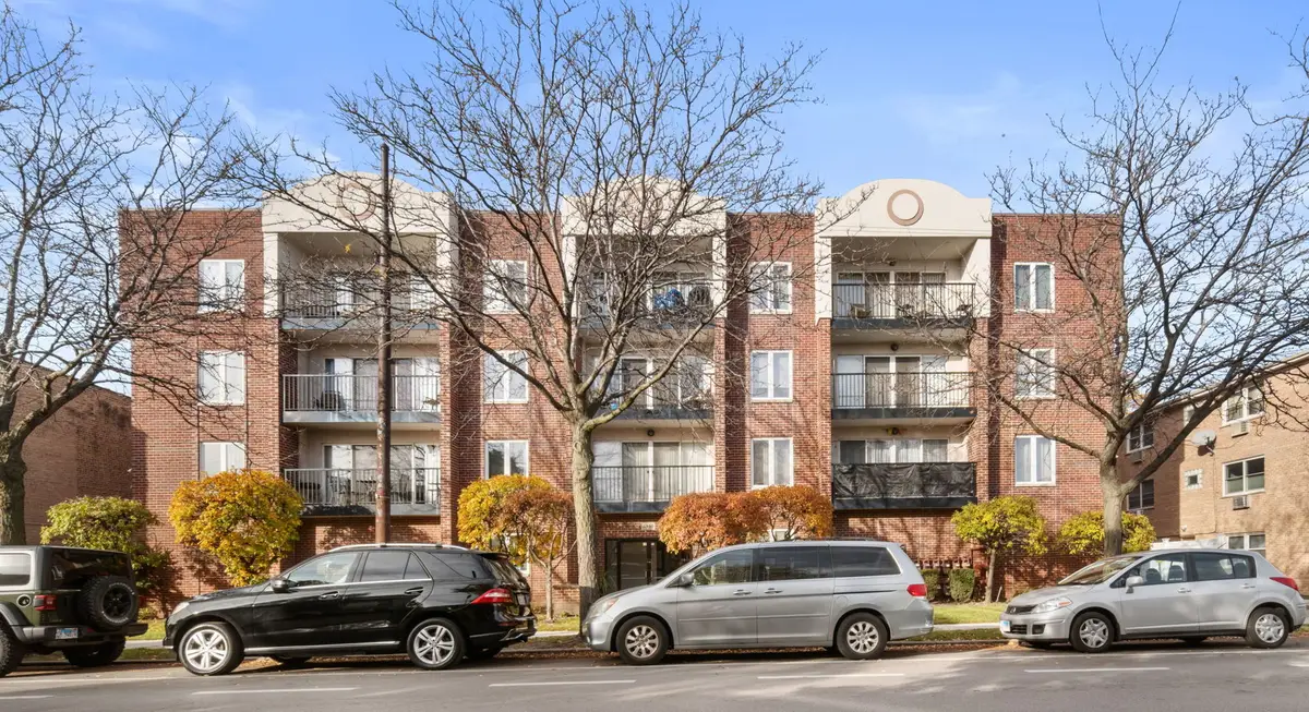 5840 W Lawrence Avenue #405, Chicago, IL 60630 - Image #1