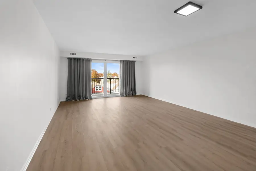 5840 W Lawrence Avenue #405, Chicago, IL 60630 - Image #3