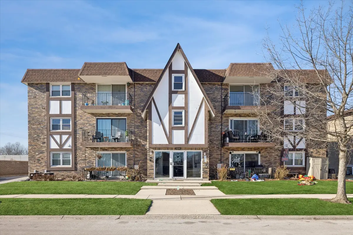 11036 Kilpatrick Avenue #3NE, Oak Lawn, IL 60453 - Image #1