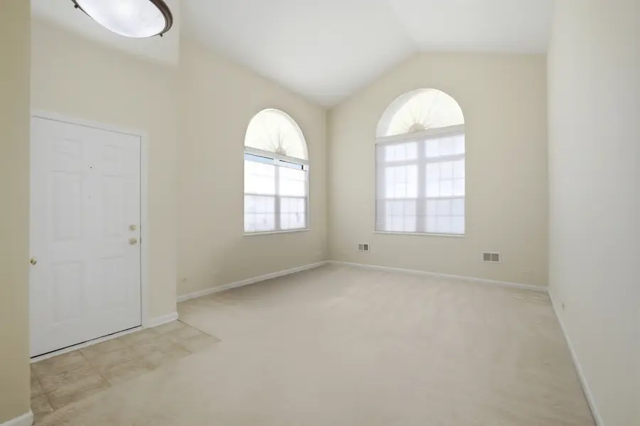 106 Hillwood Place, Aurora, IL 60506 - Image #3