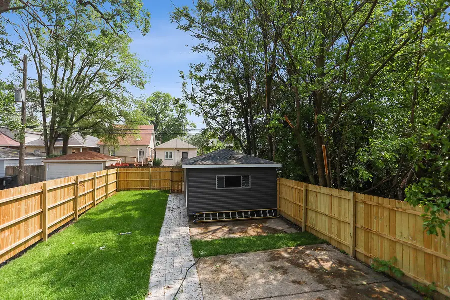 8235 S Woodlawn Avenue, Chicago, IL 60619 - Image #2