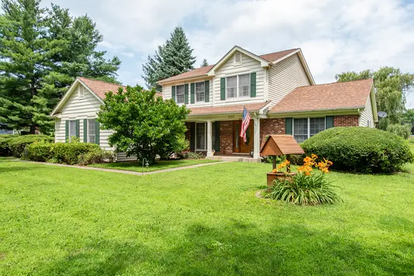 2102 W Hunters Lane, Spring Grove, IL 60081