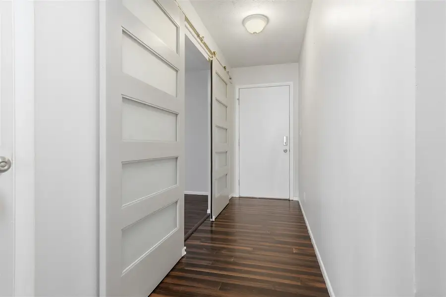 110 S Hershey Road, Bloomington, IL 61704 - Image #2