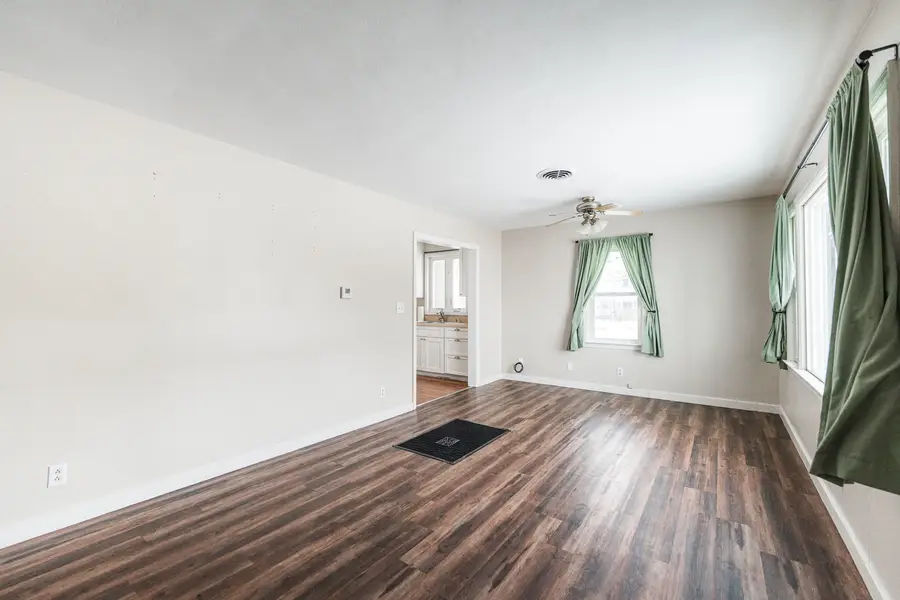 210 S Malta Road, Malta, IL 60150 - Image #3