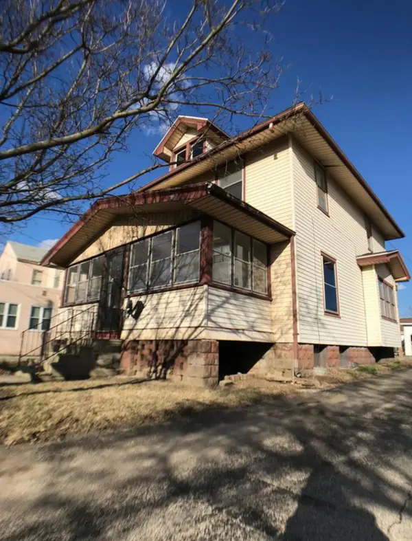 1110 S Main Street, Bloomington, IL 61701