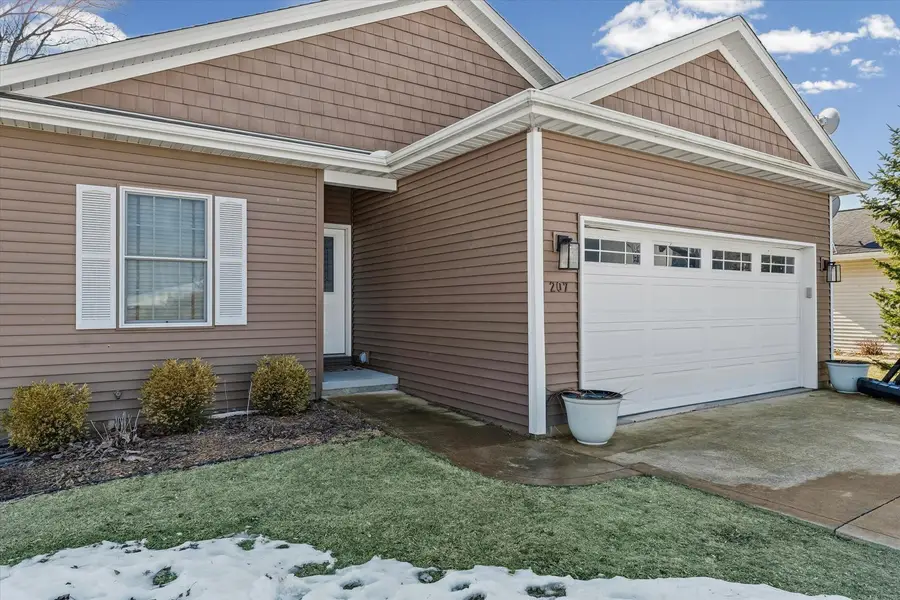 207 E School Street, Royal, IL 61871 - #3