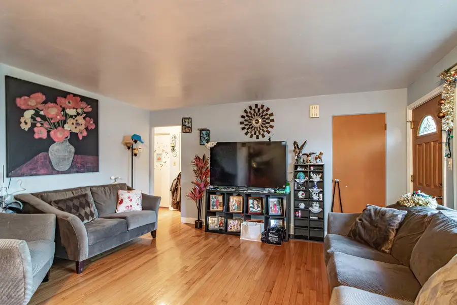 1054 Broadmoor Place, Deerfield, IL 60015 - Image #3