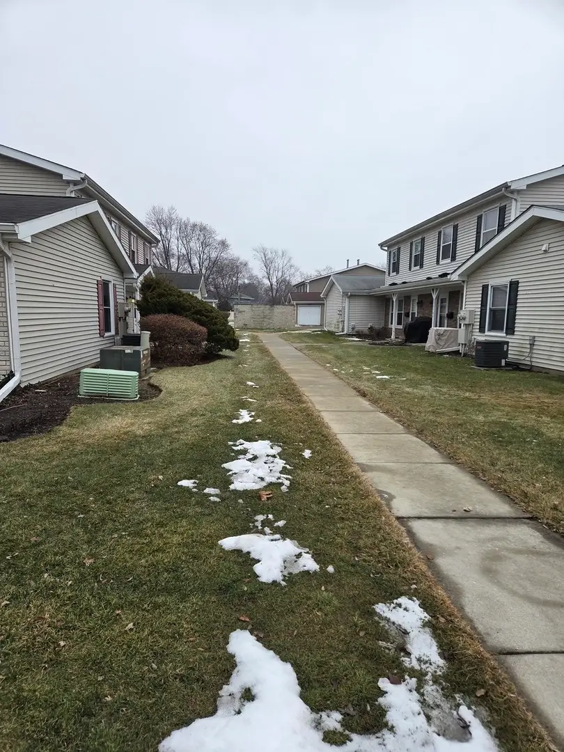 1308 Kingsbury Drive #F, Hanover Park, IL 60133 - Image #2