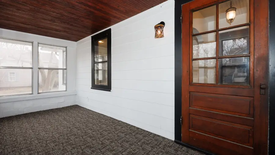 611 E Olive Street, Bloomington, IL 61701 - Image #3