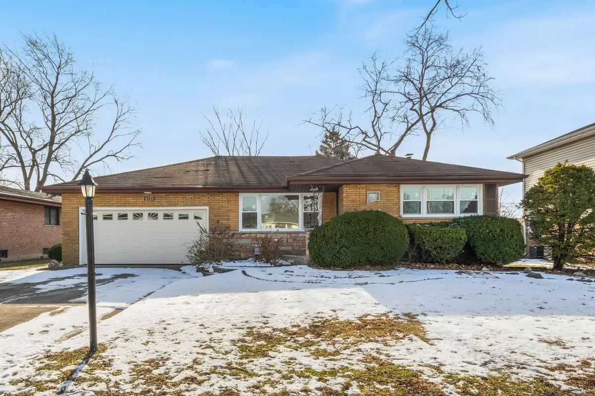 6733 W 88th Street, Oak Lawn, IL 60453 - #1