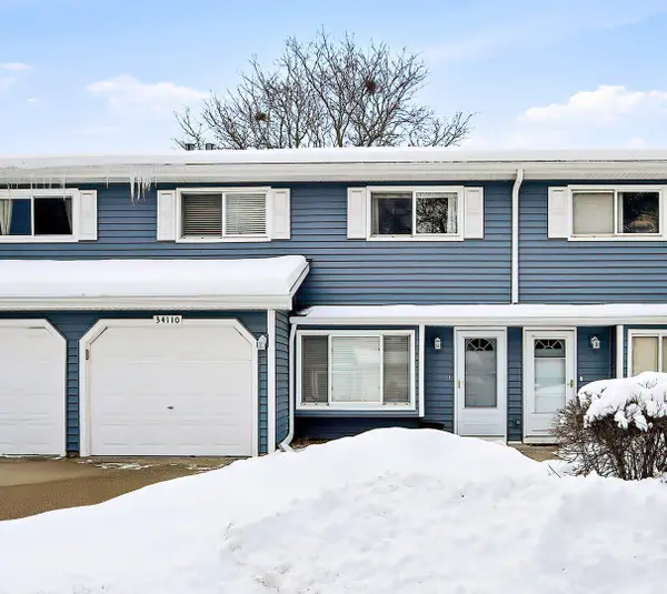 34110 N White Oak Lane #37B, Gurnee, IL 60031