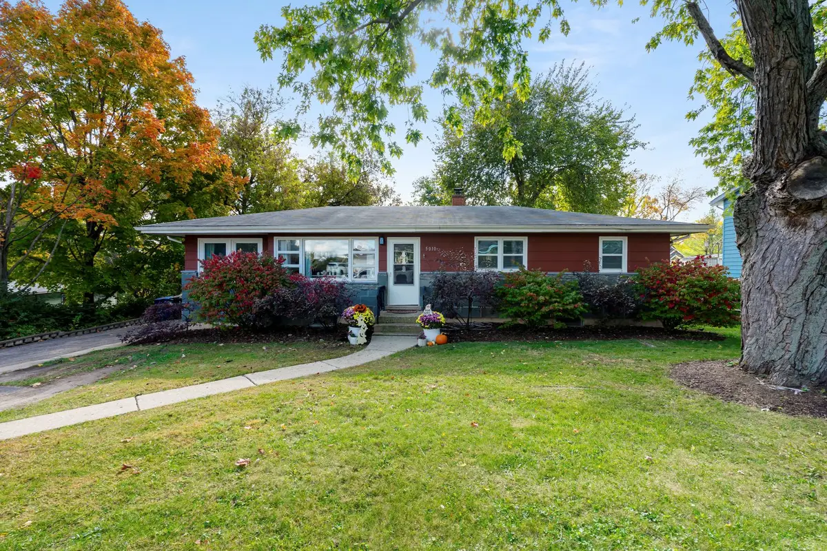 5010 N Westwood Drive, McHenry, IL 60051 - #1