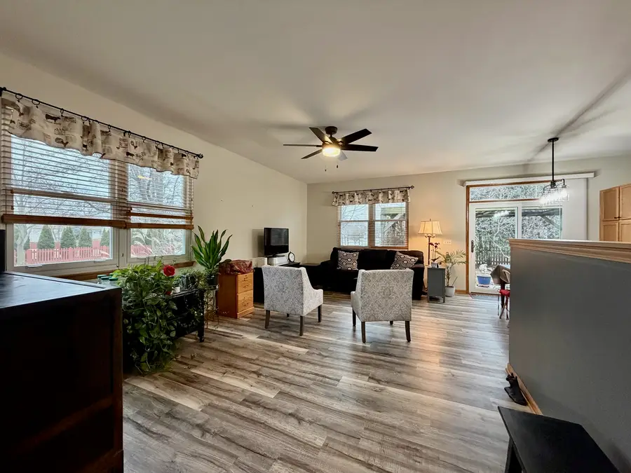 681 Ryegrass Trail, Aurora, IL 60504 - Image #3