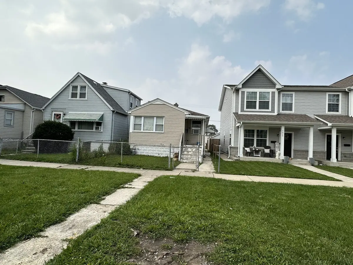 7634 W 63rd Place, Summit, IL 60501 - Image #1