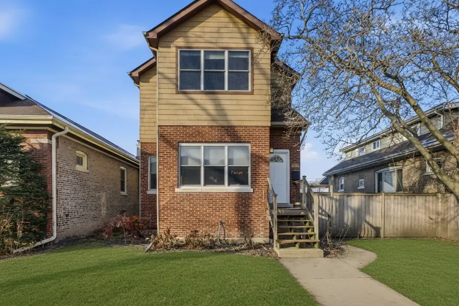 3814 N Mozart Street, Chicago, IL 60618 - Image #2