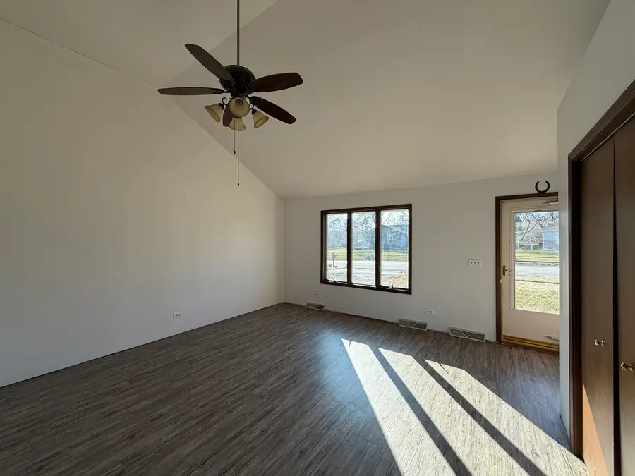 Address Withheld By Seller, Channahon, IL 60410 - Image #3