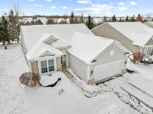 2982 Ravinia Circle, Mundelein, IL 60060