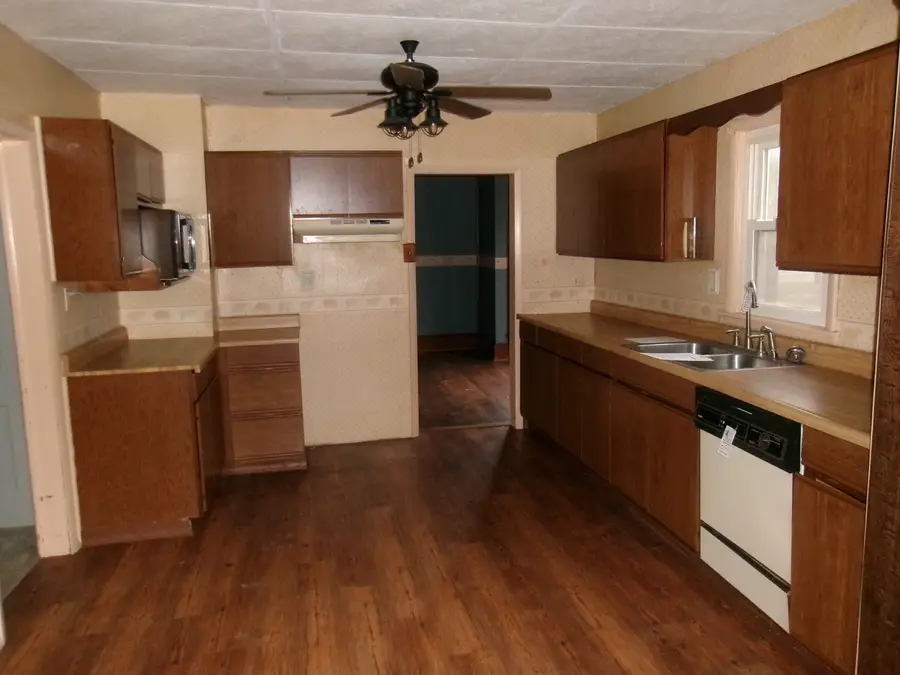 608 N Wasson Street, Streator, IL 61364 - #2