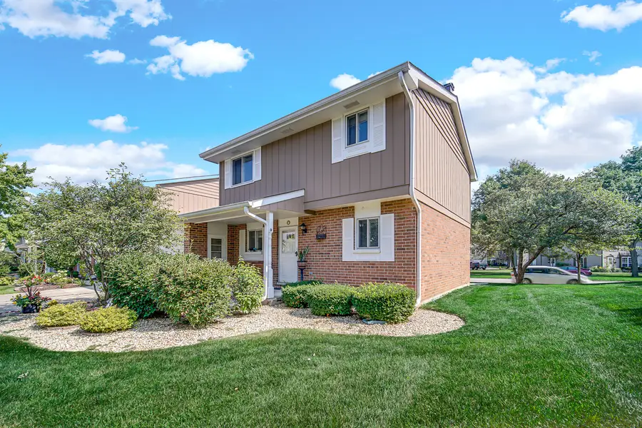 1010 Heathrow Court, Wheaton, IL 60189 - Image #3