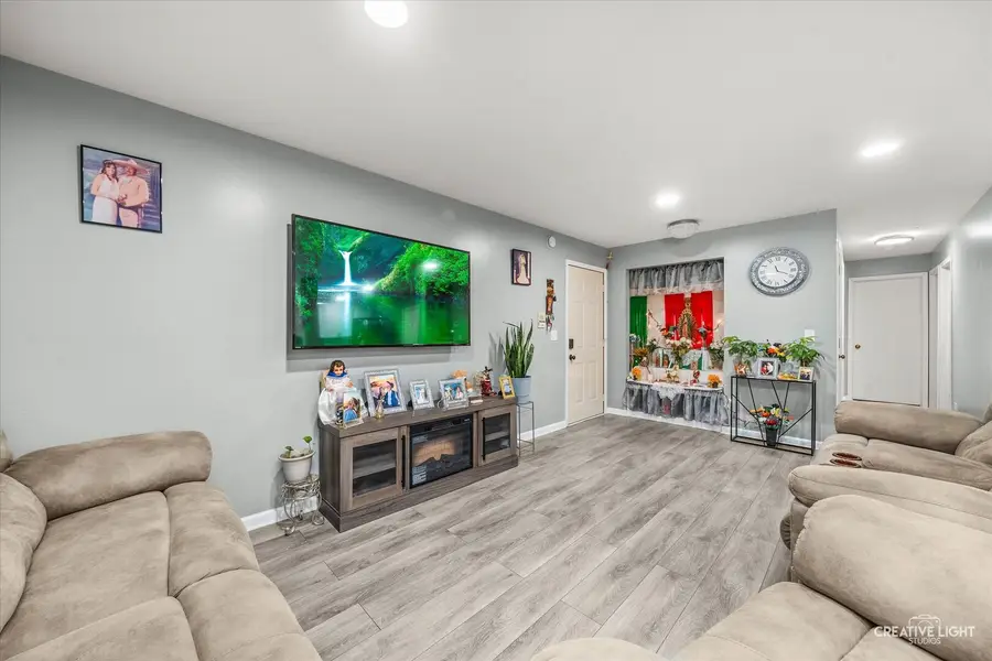 950 Jefferson Avenue #B, Elgin, IL 60120 - Image #3