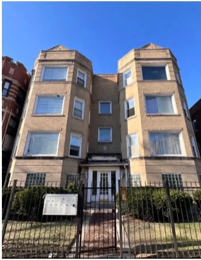 6926 S Paxton Avenue #1S, Chicago, IL 60649 - #1