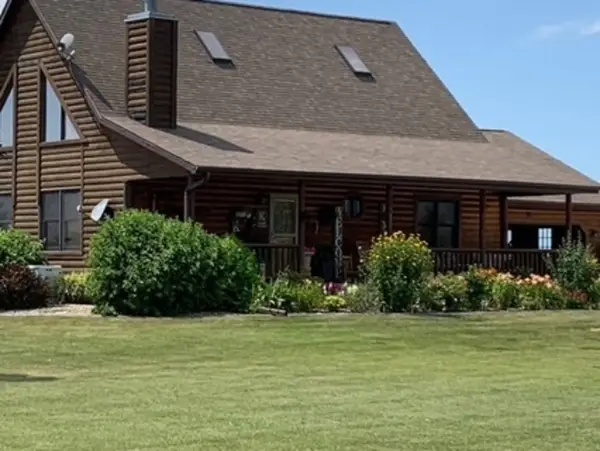 3047 E 11th Road, Utica, IL 61373