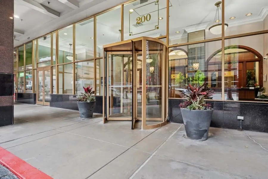 200 N Dearborn Street #2402, Chicago, IL 60601 - Image #2