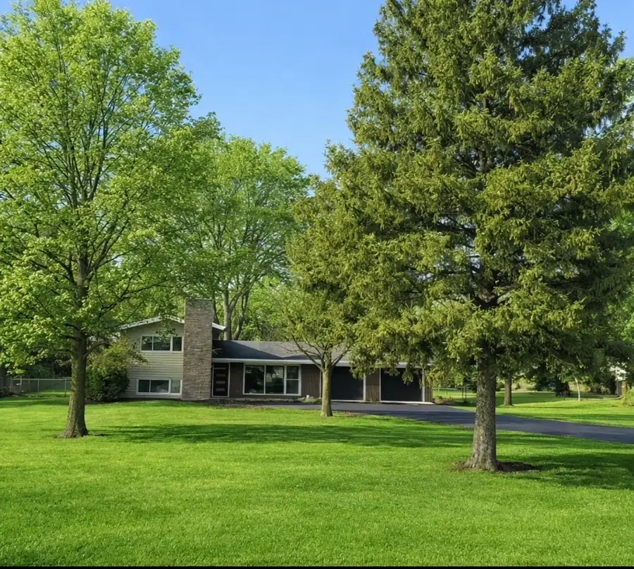 126 Rosedale Court, Bloomingdale, IL 60108 - Image #2