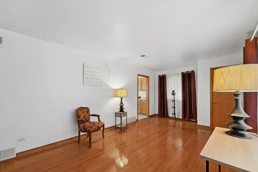 127 W Courtland Street, Mundelein, IL 60060 - Image #3