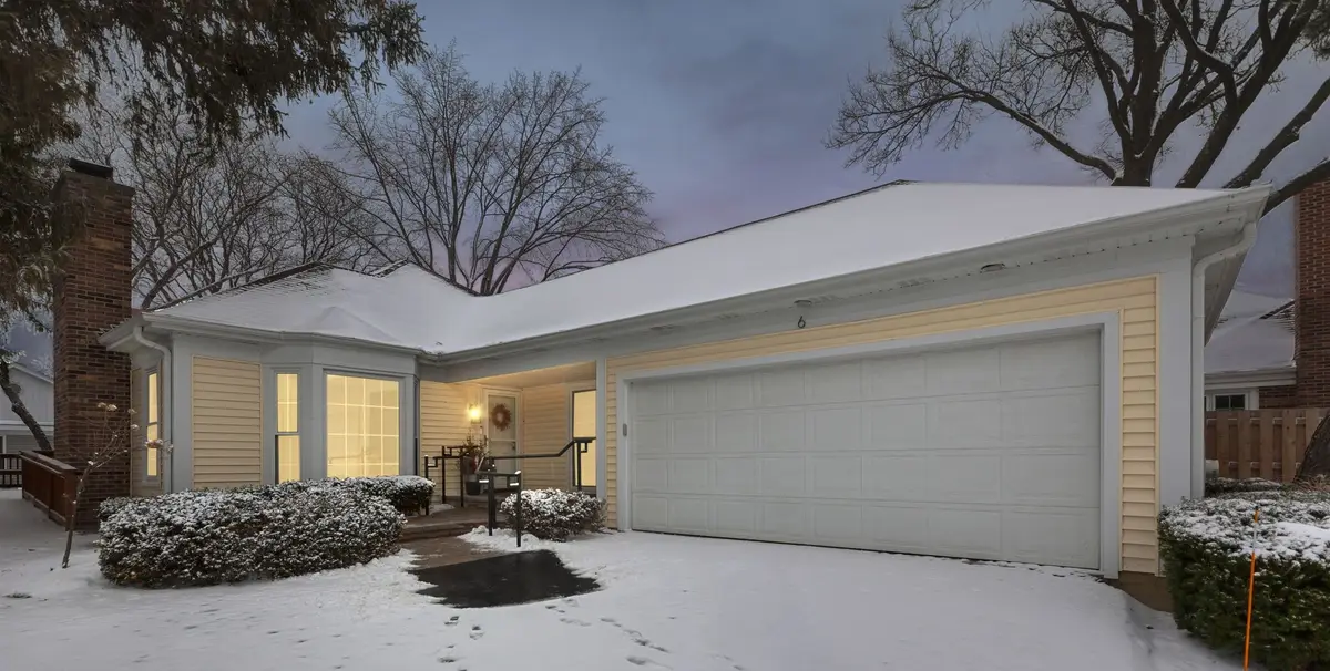 6 The Court Of Lagoon View, Northbrook, IL 60062 - #1