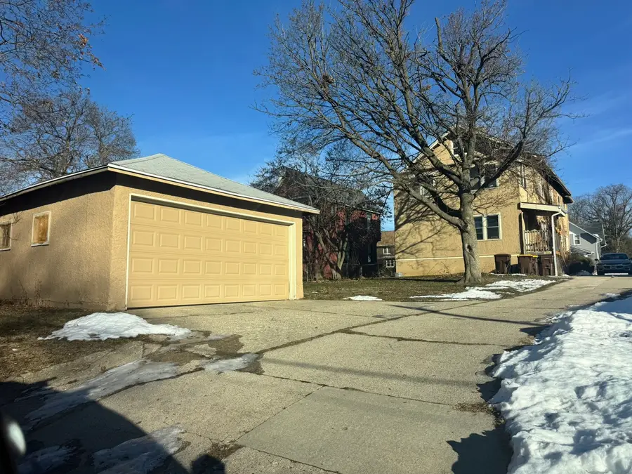 210 N London Avenue, Rockford, IL 61107 - Image #2