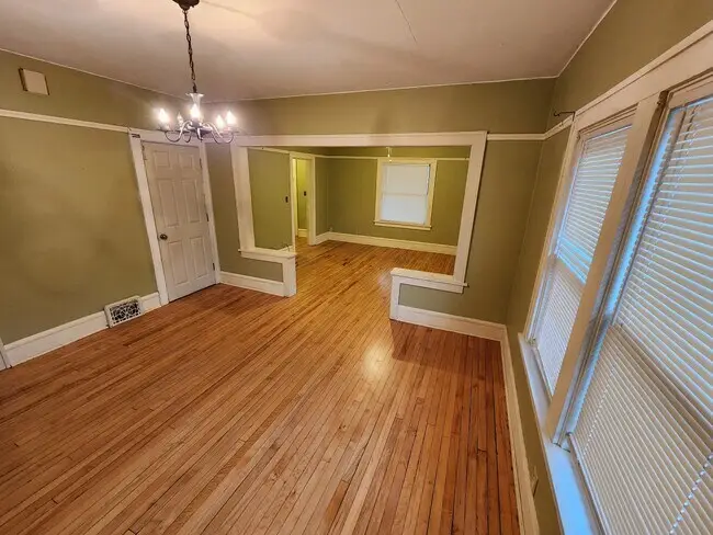 210 N London Avenue, Rockford, IL 61107 - Image #3