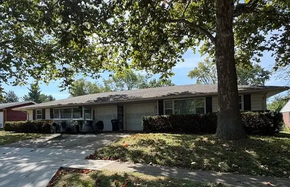 1003 E Mchenry Street, Urbana, IL 61801