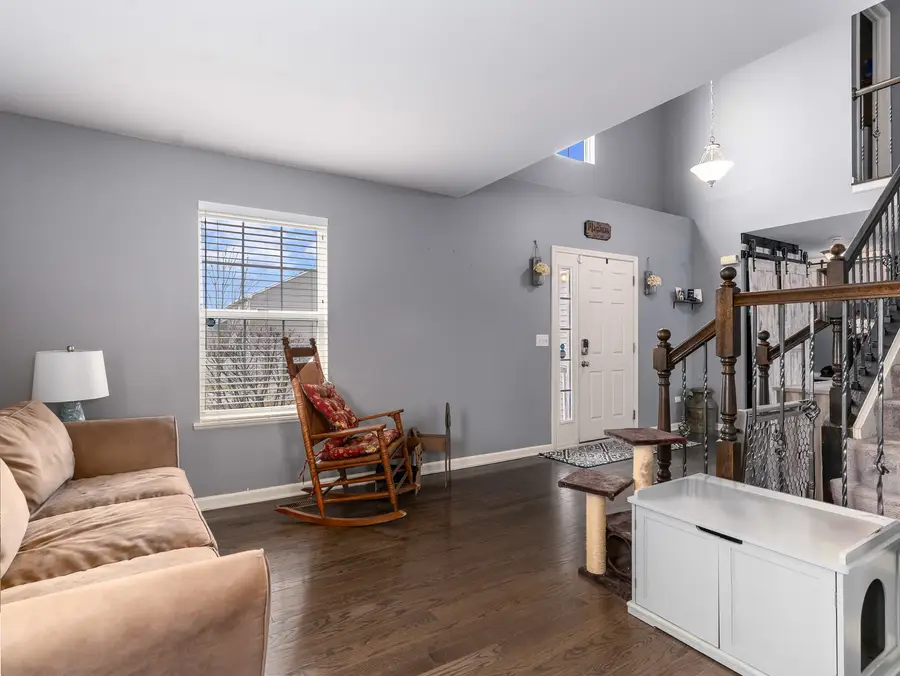 1802 Oxford Way, Joliet, IL 60431 - Image #3