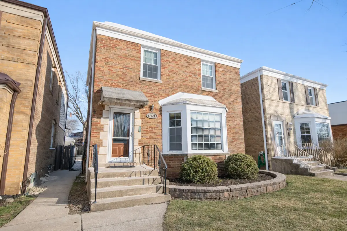 11131 S Artesian Avenue, Chicago, IL 60655 - Image #1