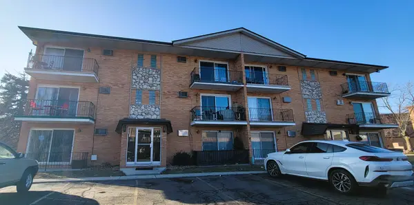 7550 W 111th Street #1B, Worth, IL 60482